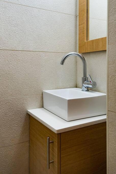 Ovadia Somech #1 Apartment Baitulmaqdis Luaran gambar